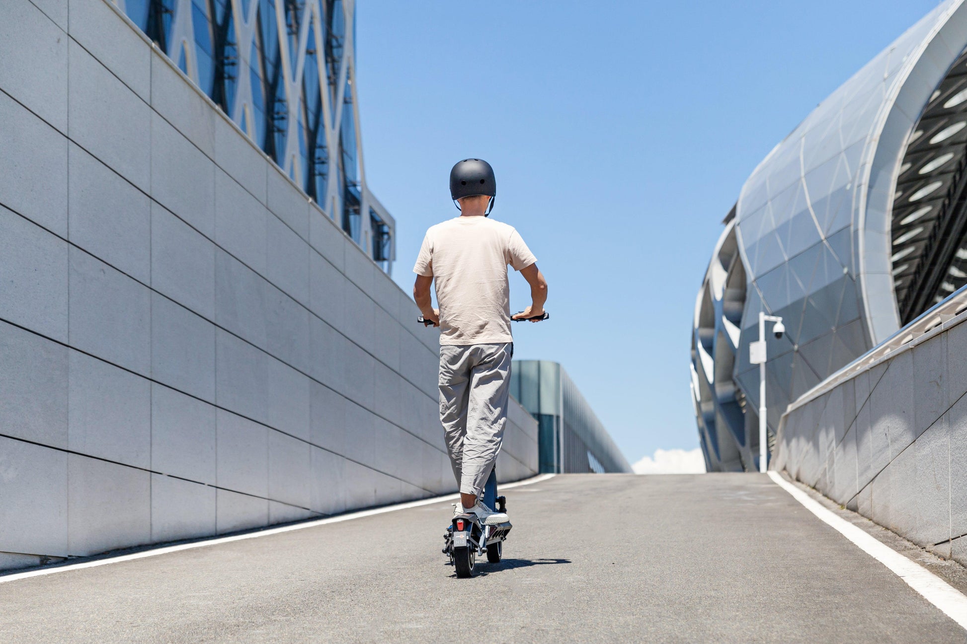 REMISE BF: -50€ ! Trottinette électrique Kingsong N12 Pro 1000W 60V 14.5Ah - 50km/h ou 25km/h - OURS VÉLOS