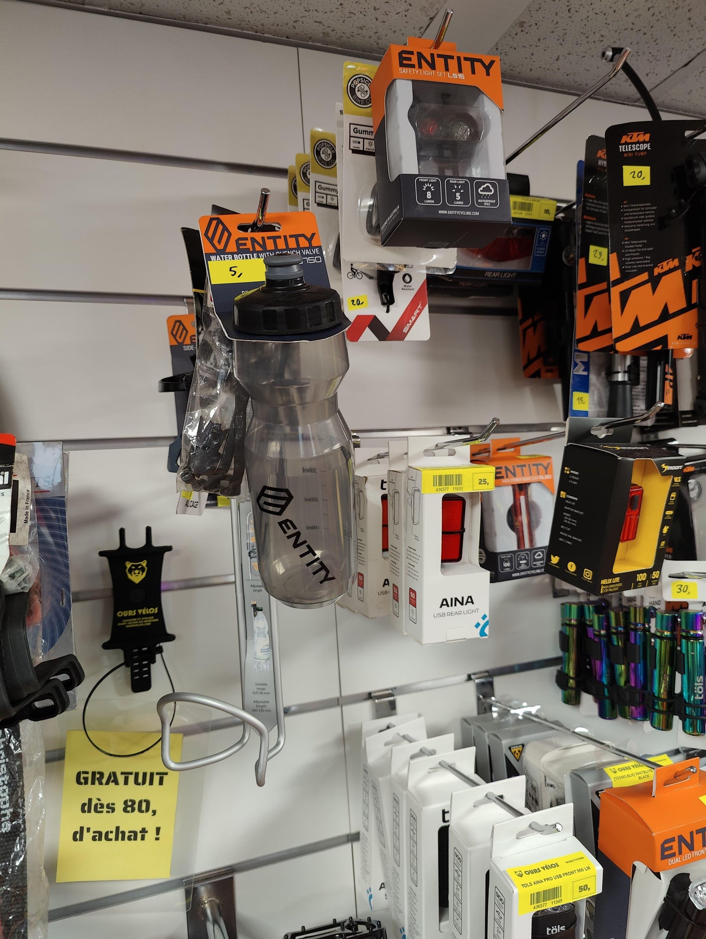 Découvrez Plus d'Accessoires en Magasin - OURS VÉLOS