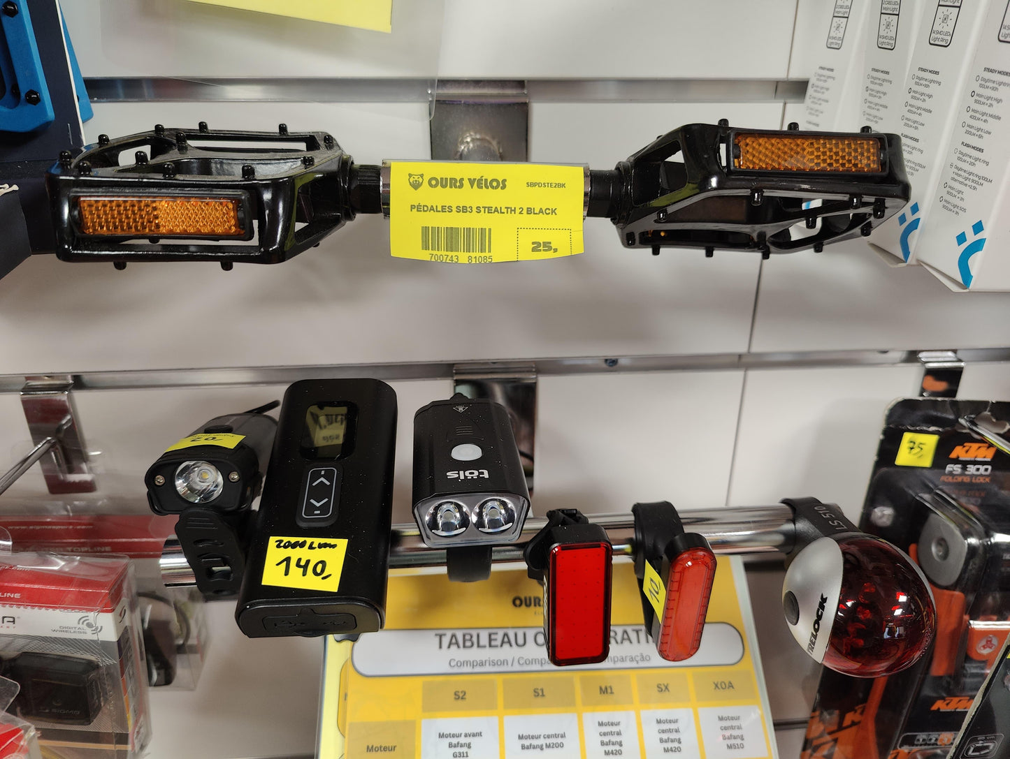 Découvrez Plus d'Accessoires en Magasin - OURS VÉLOS