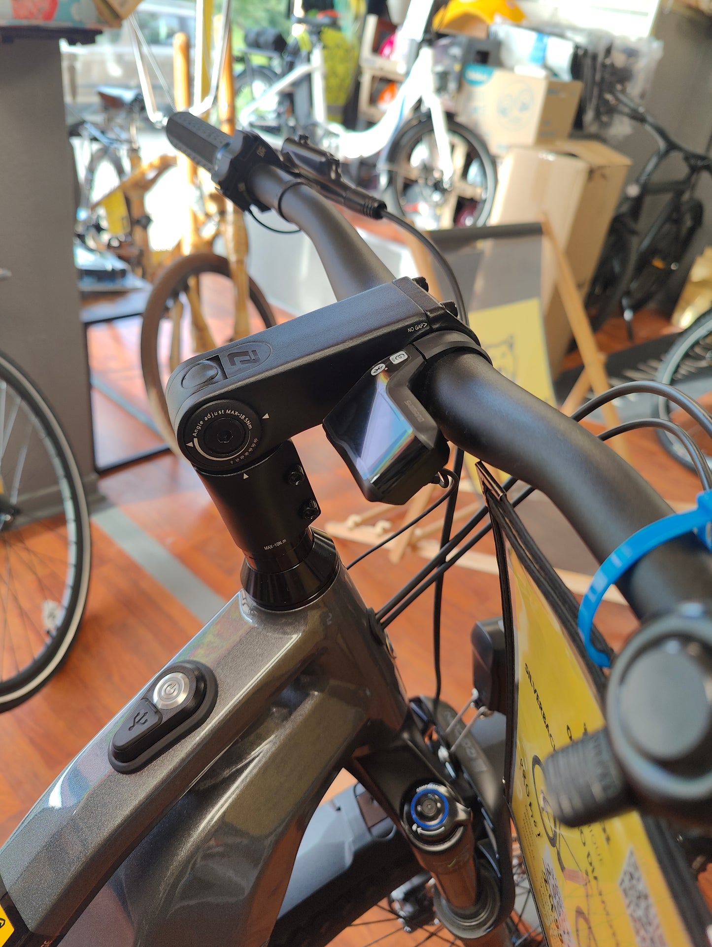 Vélo électrique DEMO d’essai SilverBack S-ELECTRO DIAMOND STEP 1