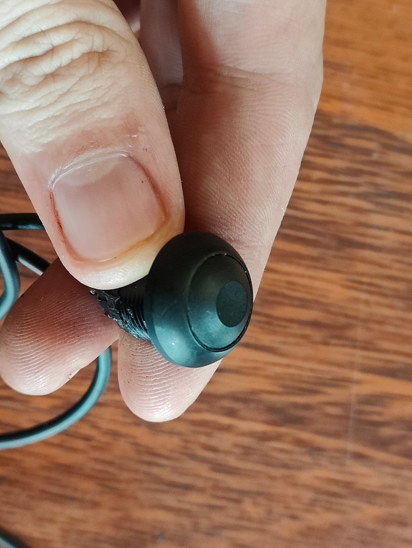 VanMoof - Bouton Boost et Klaxon avec connecteur de câble, S&X3, S&X4 (D'OCCASION, COMME NEUF) / Boost & horn button with cable connector, S&X3, S&X4 (USED, AS NEW)